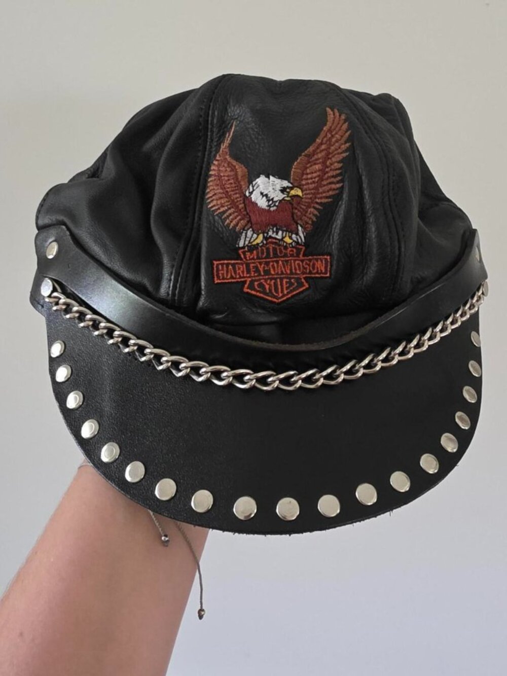 1970s Vintage Harley-Davidson leather biker cap – authentic and rare.